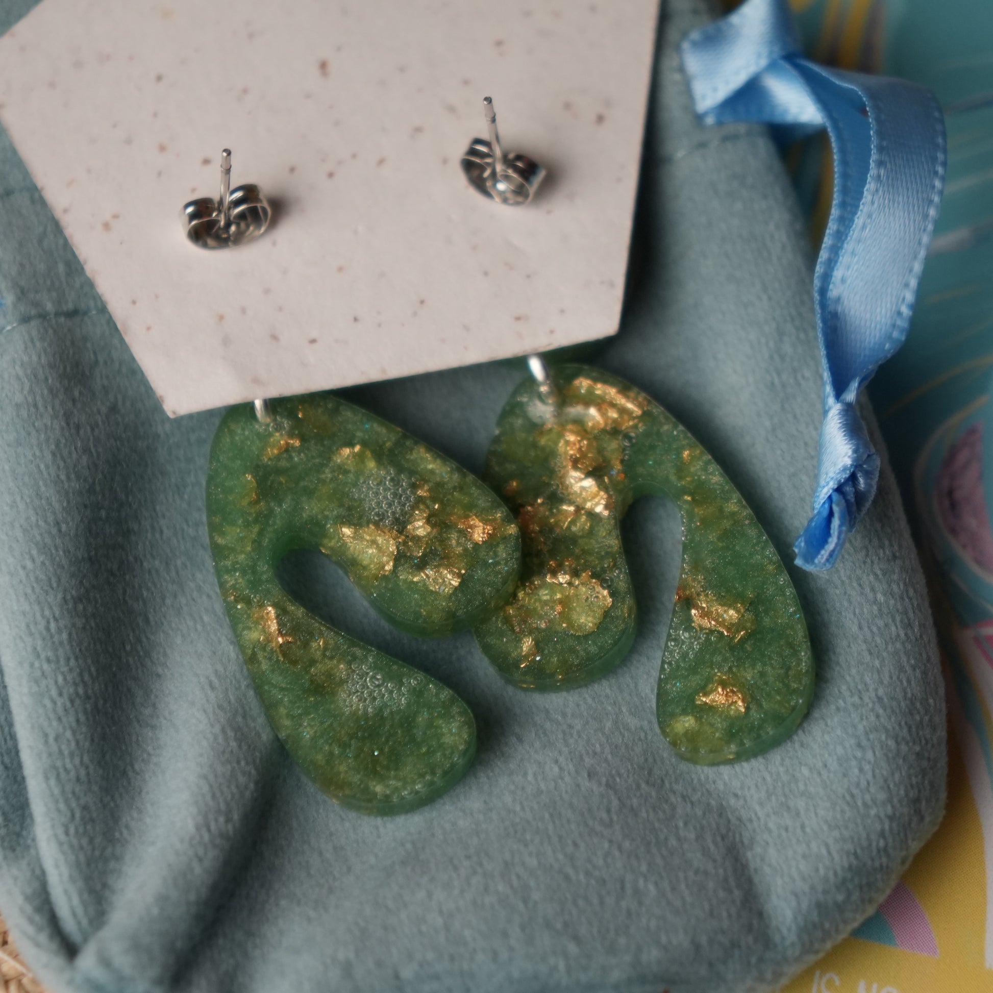 Seabed Sparkle - Stud Earrings