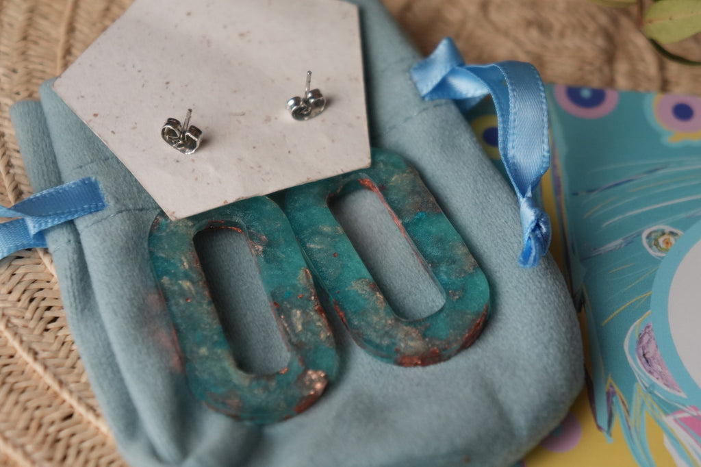 Coral Confetti - Stud Earrings
